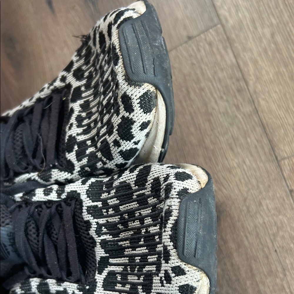 adidas Black & White Leopard Knit Sneakers ! 8.5 - Picture 7 of 9